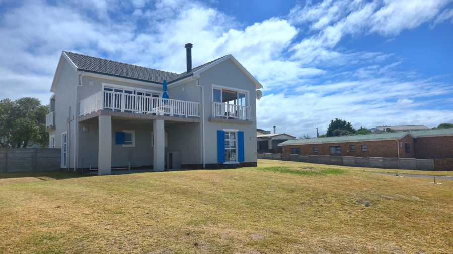 3 Bedroom Property for Sale in Franskraal Western Cape